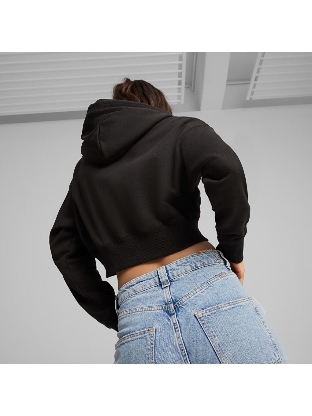 Team Cropped Kadın Siyah Kapüşonlu Sweatshirt-4