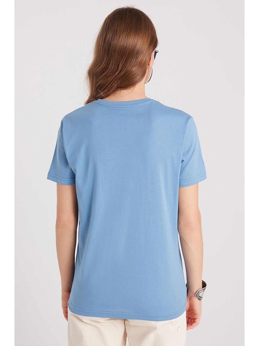 Kadın Bol Kesim Rahat Duruş %100 Pamuk Yumuşak Dokulu Mavi Bisiklet Yaka Tişört-6