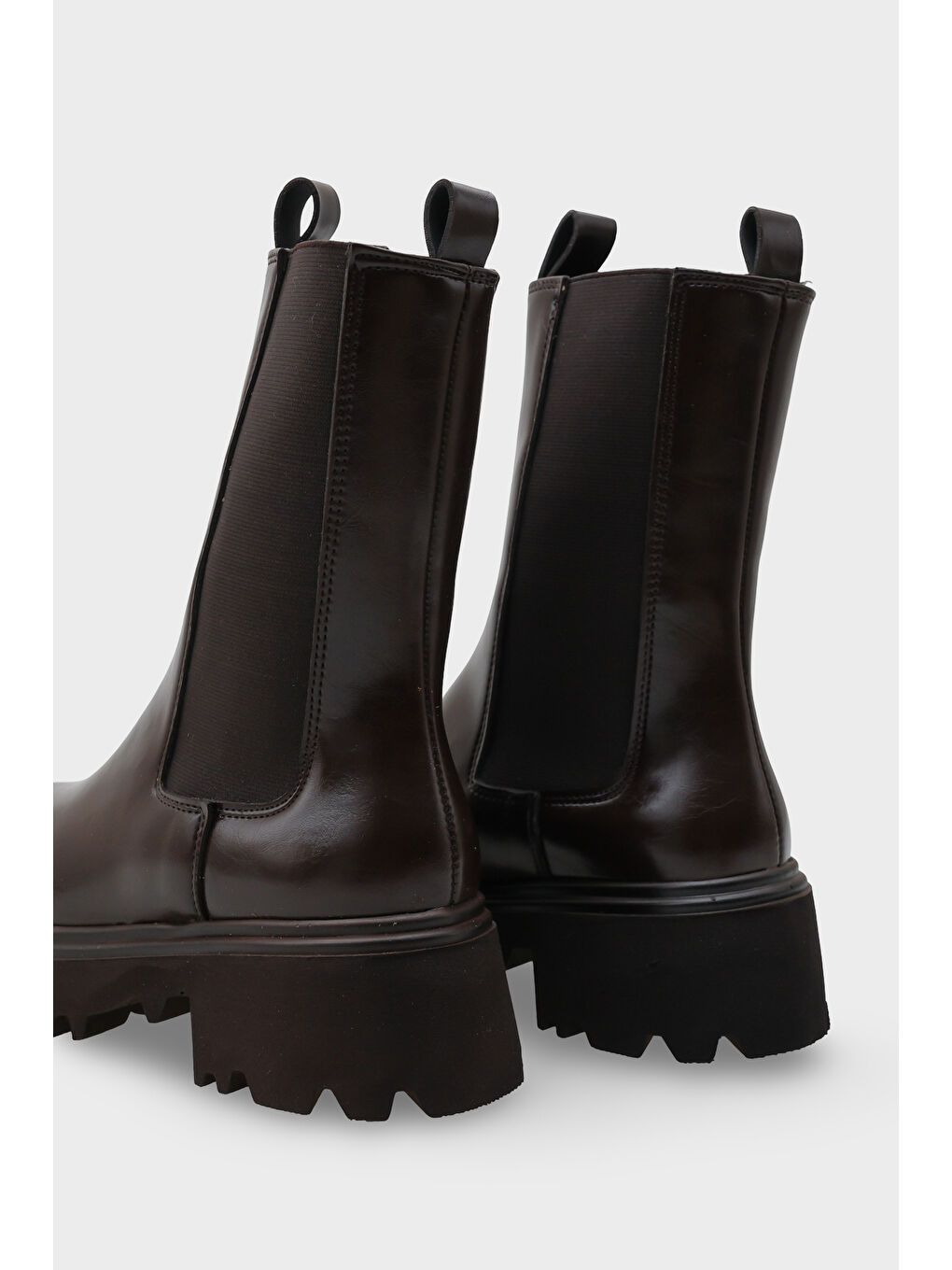 Kahverengi Tiana Trak Tabanlı Yandan Lastikli Kadın Uzun Bot-3