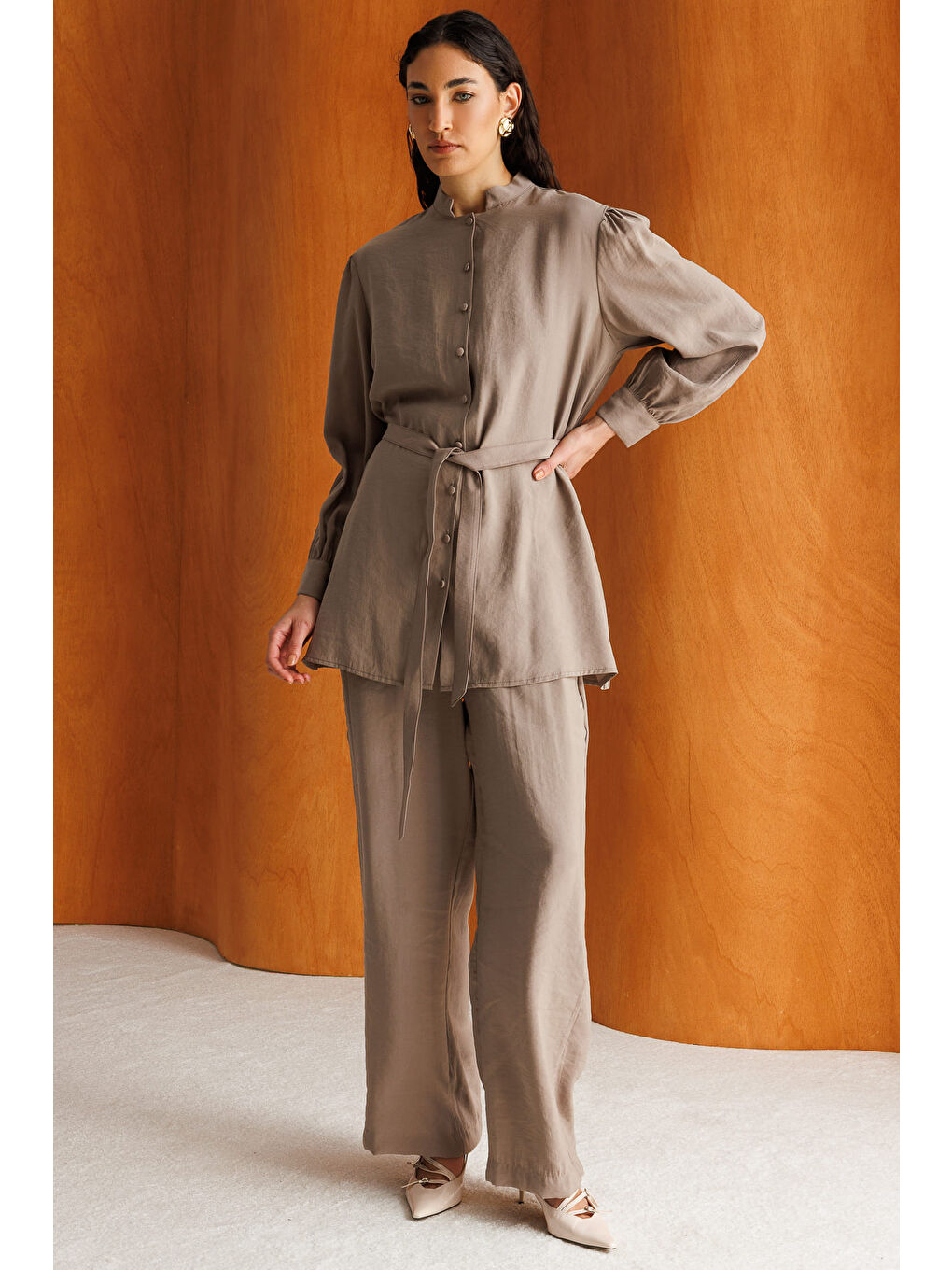 Hakim Yaka Modal Dokulu Bej Rengi Tunik-1