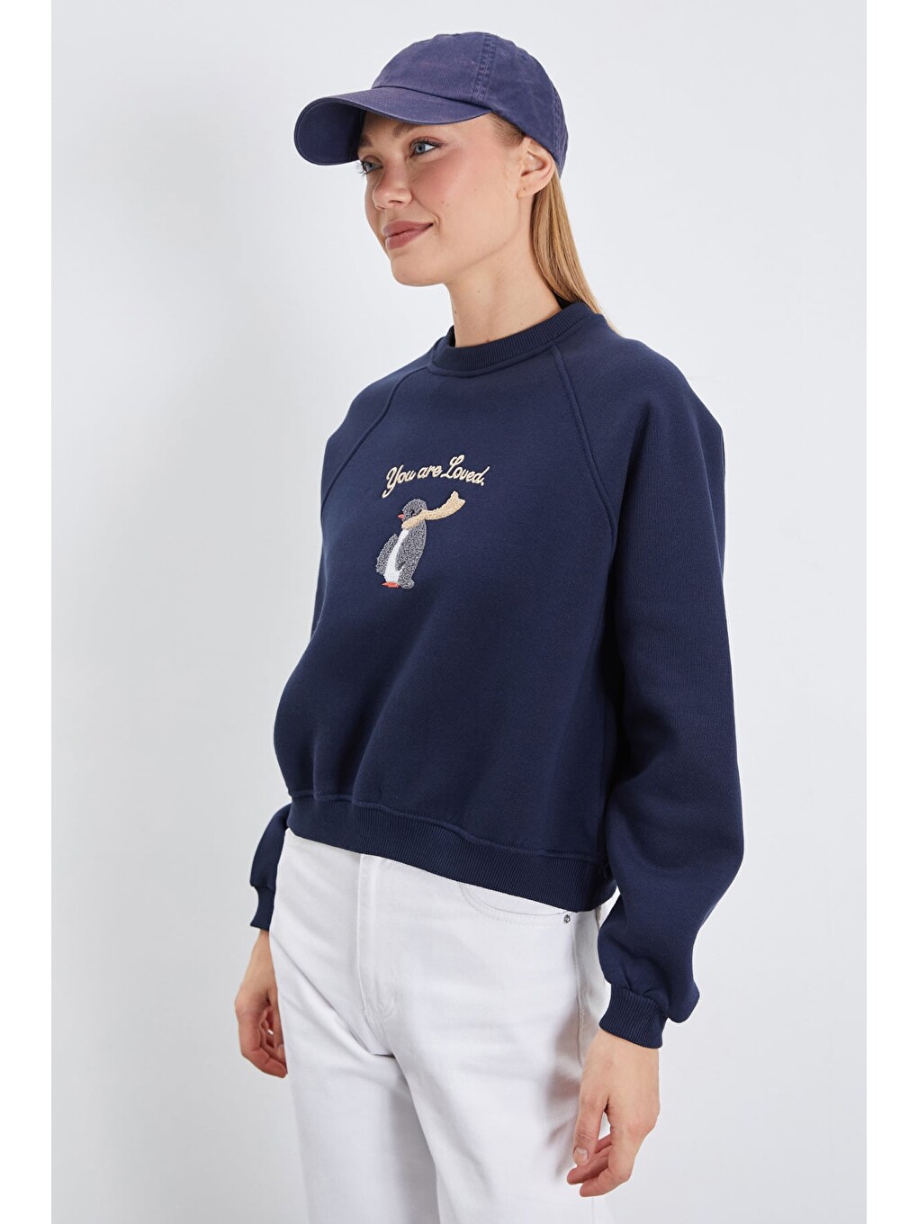 Lacivert 3 İplik Penguen Nakışlı Crop Sweatshirt-2