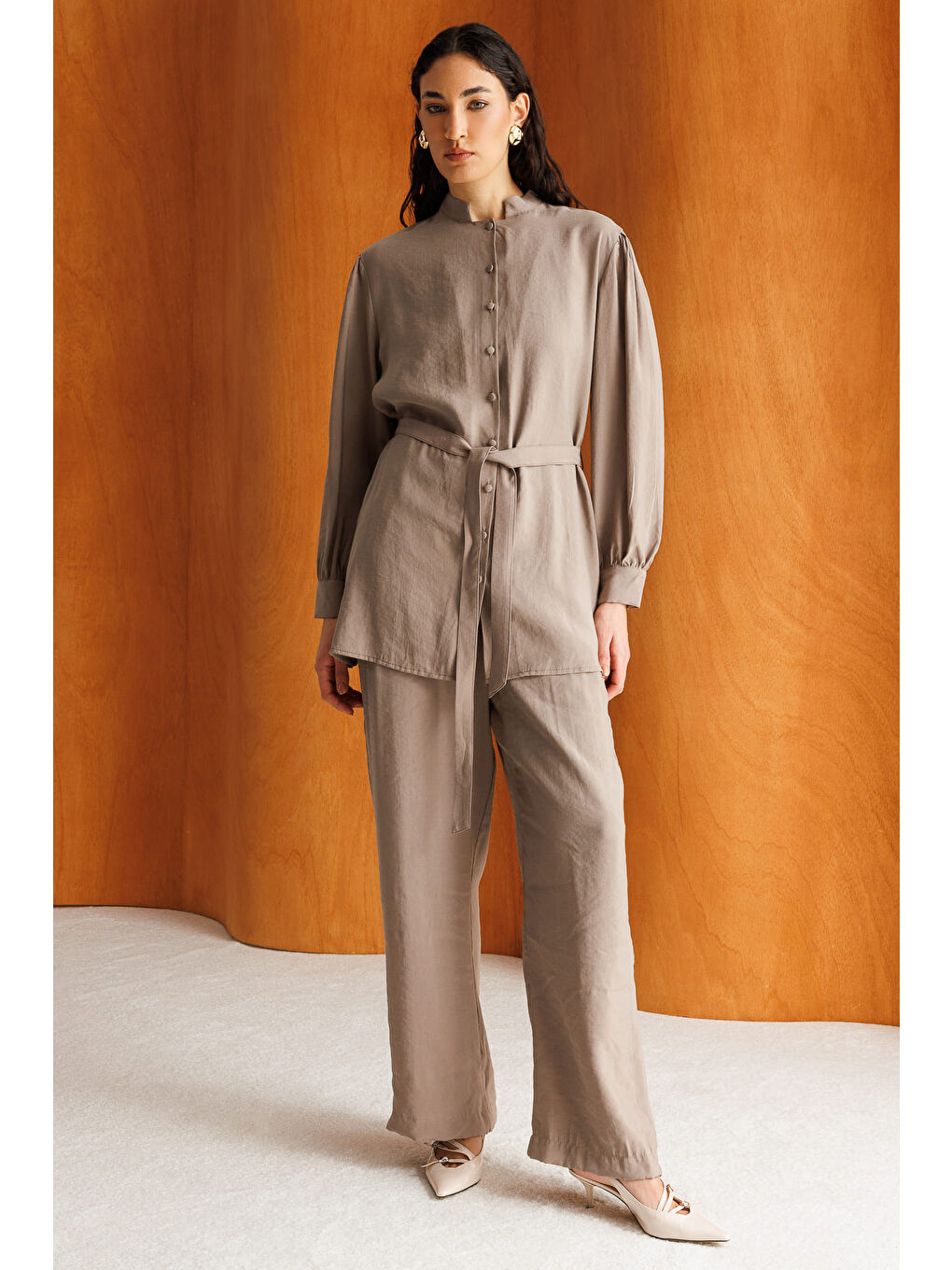 Hakim Yaka Modal Dokulu Bej Rengi Tunik-2