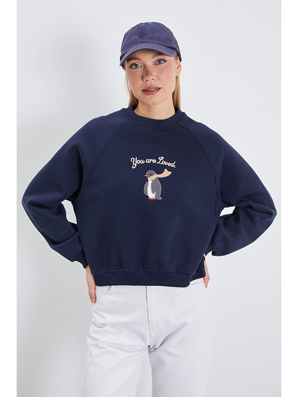 Lacivert 3 İplik Penguen Nakışlı Crop Sweatshirt-3
