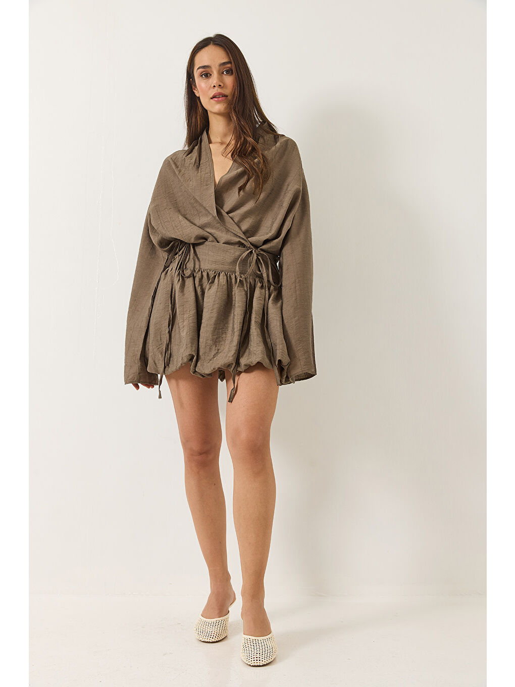 Haki Kadın Mini Balon Etekli Bağlama Detaylı Kimono Alt-Üst Takım-1