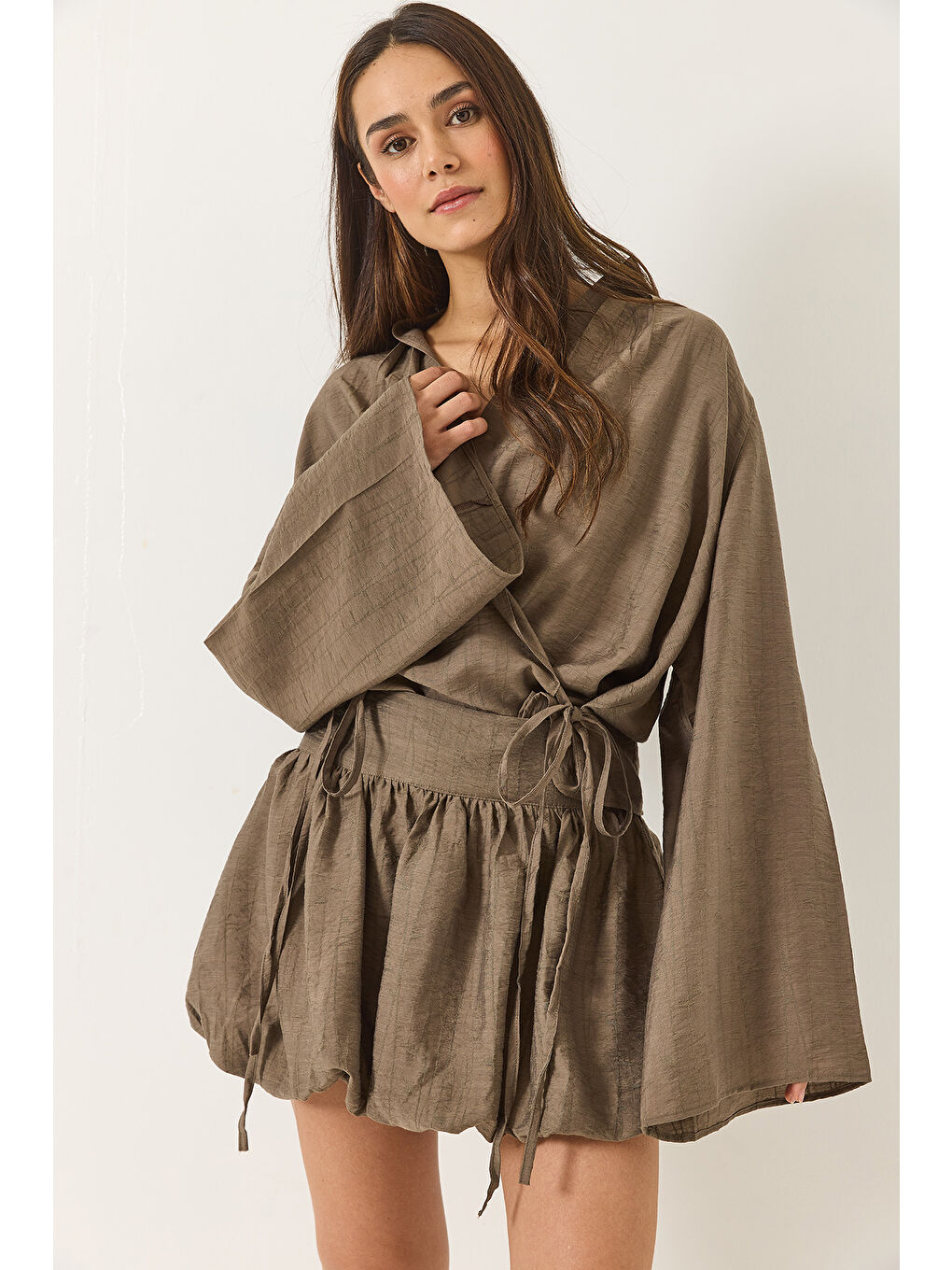 Haki Kadın Mini Balon Etekli Bağlama Detaylı Kimono Alt-Üst Takım-2