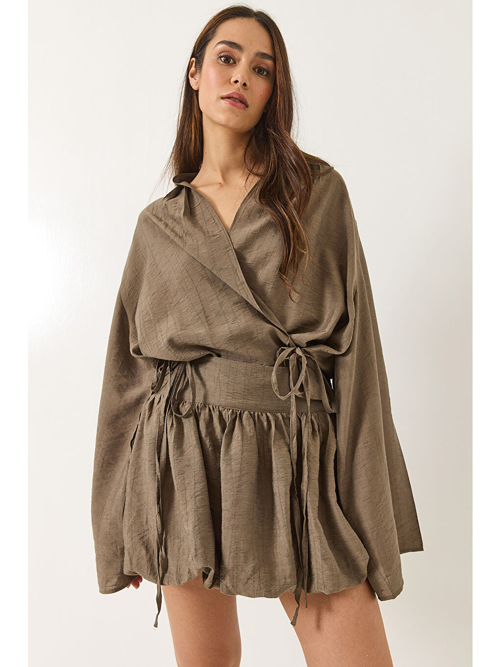 Haki Kadın Mini Balon Etekli Bağlama Detaylı Kimono Alt-Üst Takım-3