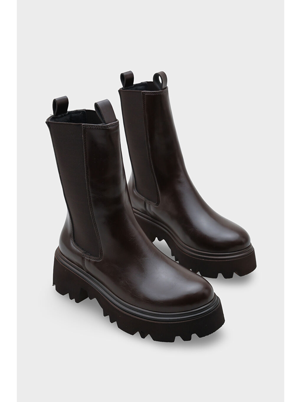 Kahverengi Tiana Trak Tabanlı Yandan Lastikli Kadın Uzun Bot-5