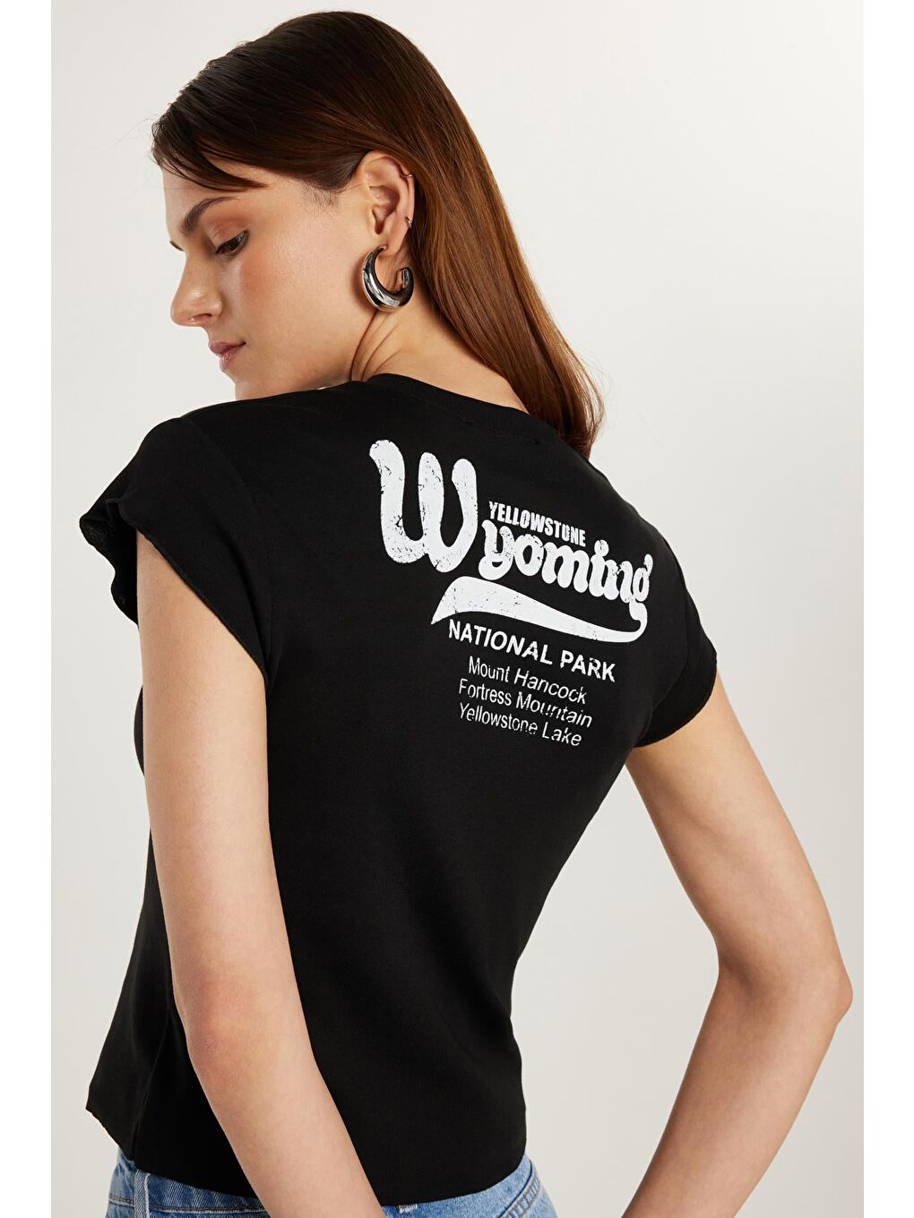 Kadın Slim Fit Ribanalı Baskılı %100 Pamuk Bisiklet Yaka Siyah Tişört-2