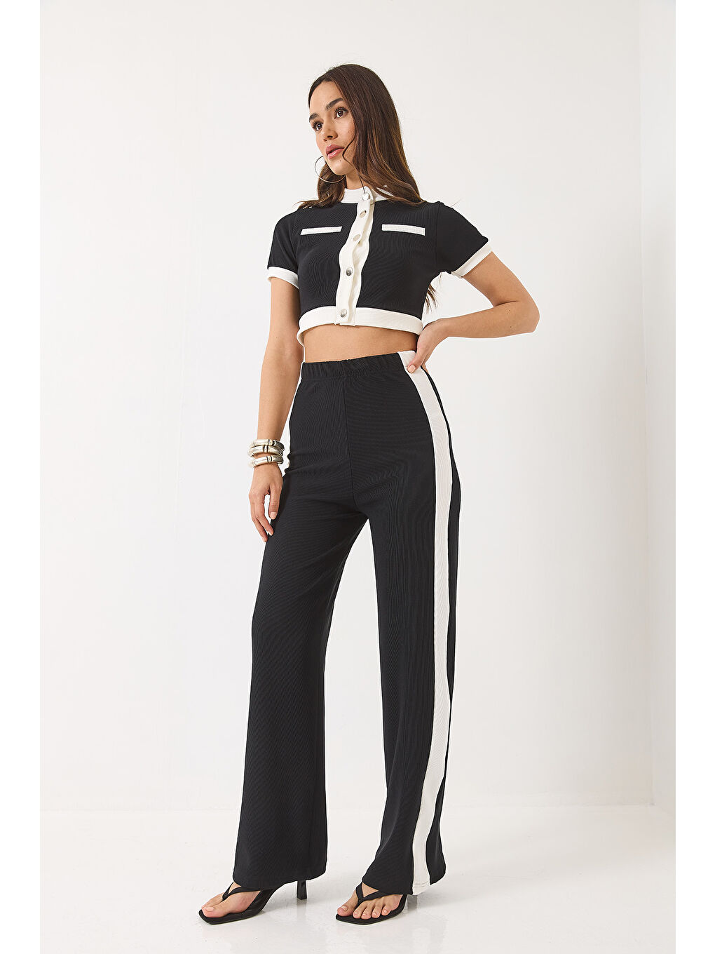 Siyah Kadın Şerit Detaylı Fitilli Düğme Kapamalı Alt Üst Takım-3