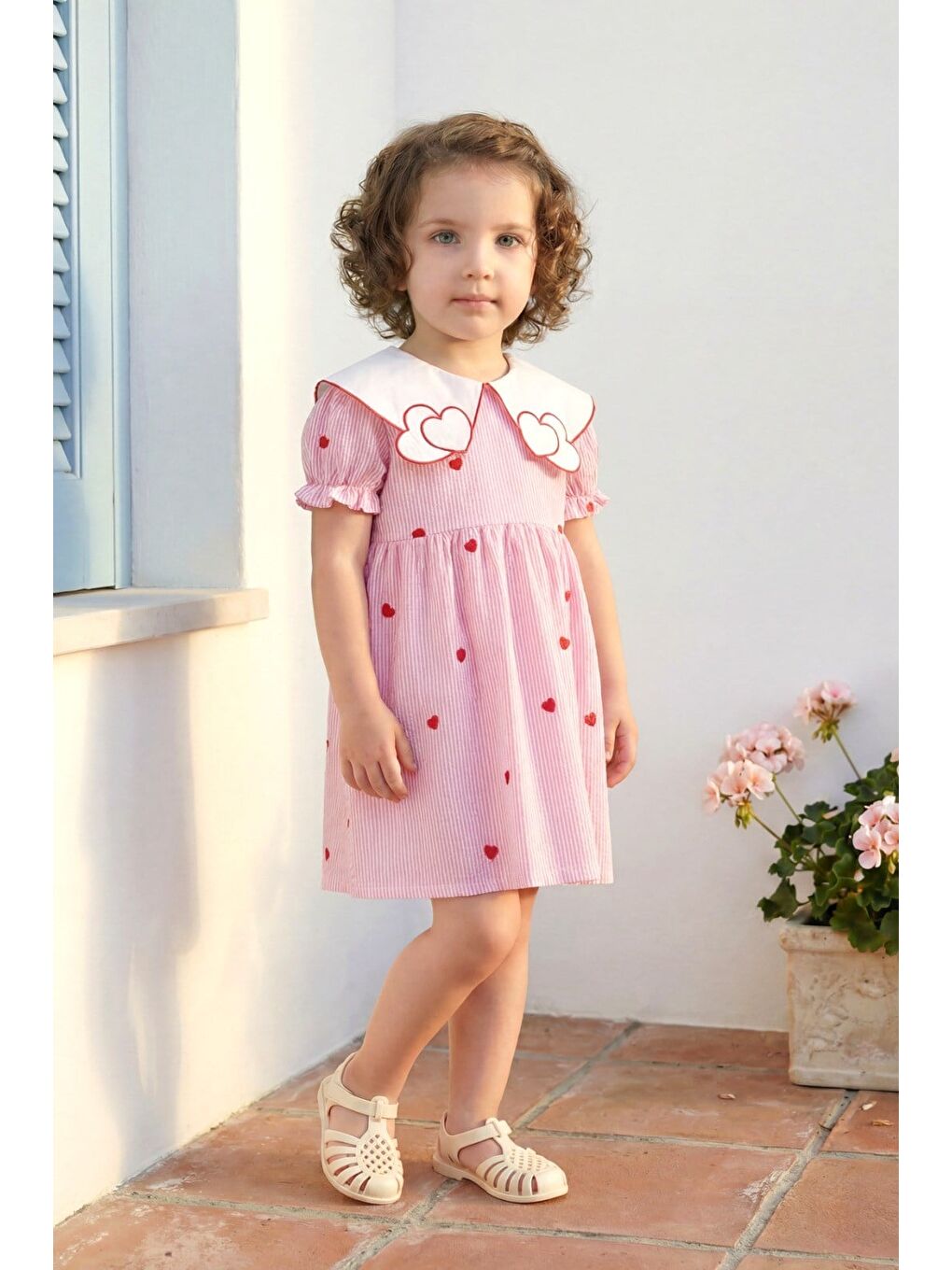 Kız Çocuk Pamuklu Pembe Çizgili Kalp Nakışlı Yakalı Elbise-1