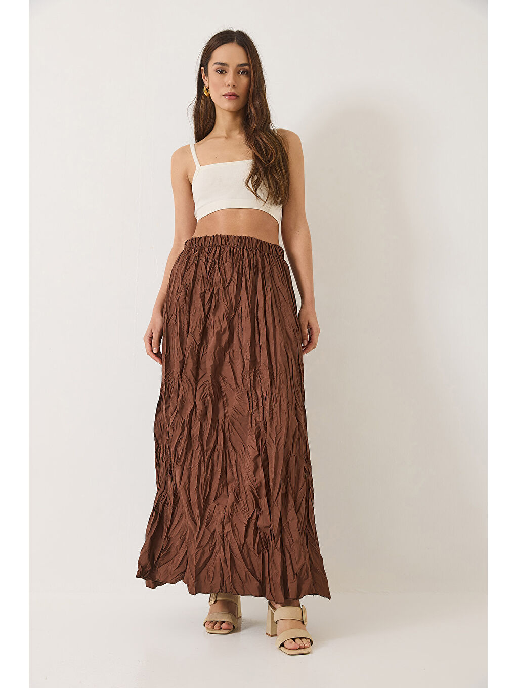 Kahverengi Kadın Beli Lastikli Crush Efektli Uzun Etek-1