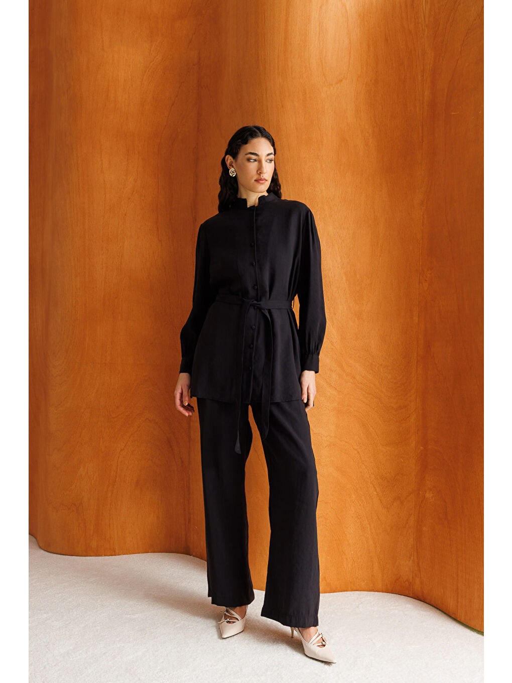 Hakim Yaka Modal Dokulu Siyah Tunik-1