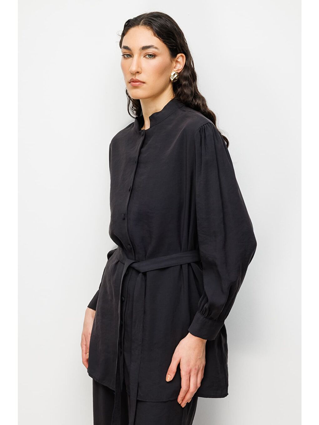 Hakim Yaka Modal Dokulu Siyah Tunik-5