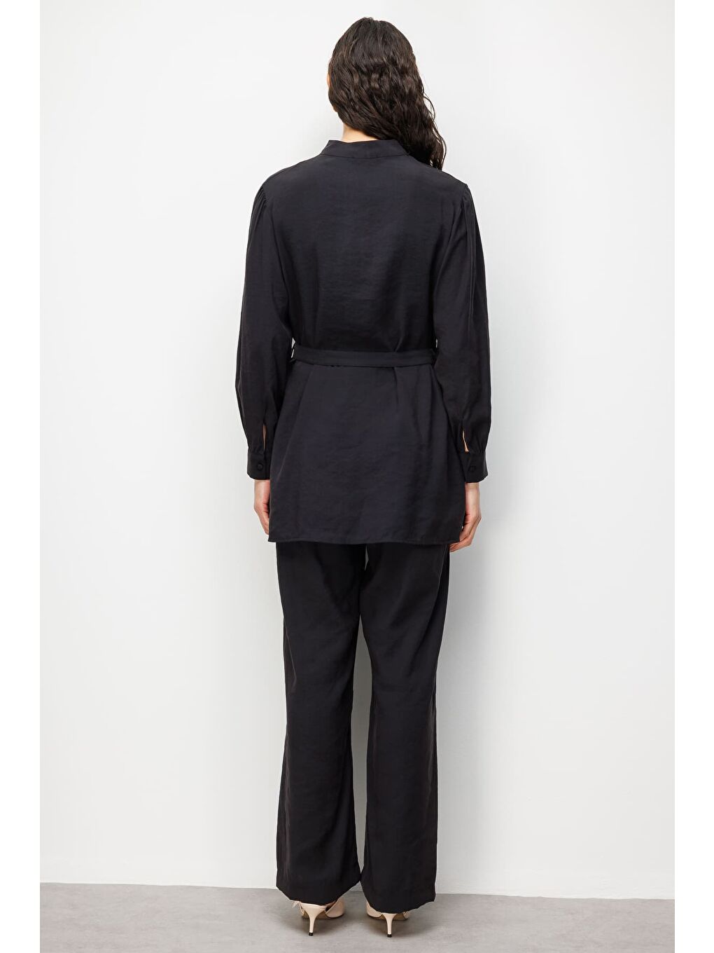 Hakim Yaka Modal Dokulu Siyah Tunik-6