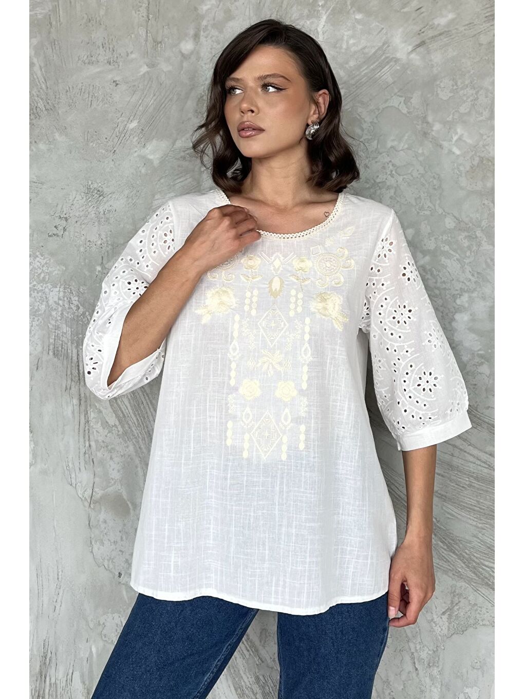 Ekru Kadın Nakışlı Keten Bluz