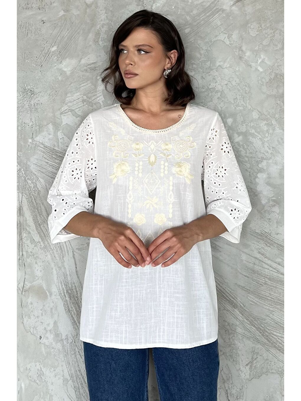 Ekru Kadın Nakışlı Keten Bluz-1