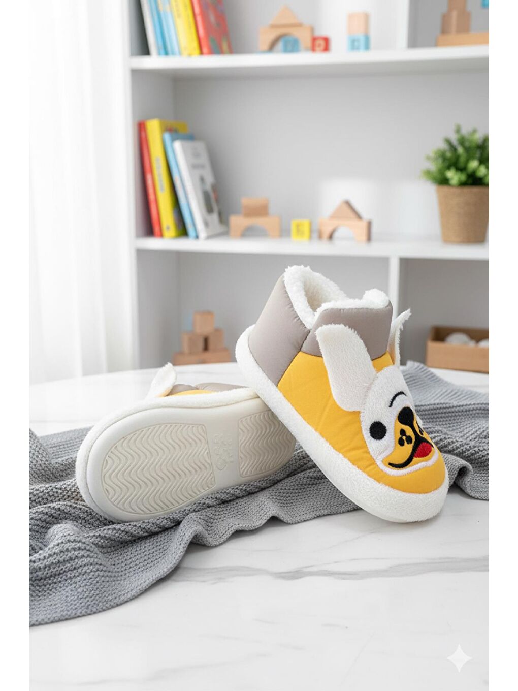 Sarı Dogg Desenli Kaydırmaz Taban Su İtici Kürklü Kreş Ev Okul Ayakkabısı Bebek Çocuk Panduf Ev Botu