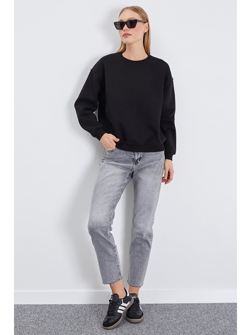Siyah 3 İplik Basic Bisiklet Yaka Oversize Sweatshirt-2