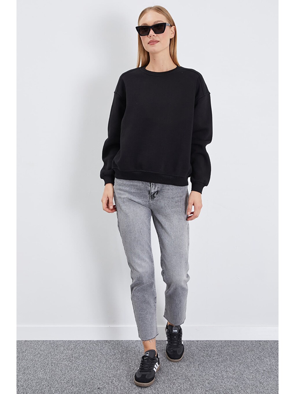 Siyah 3 İplik Basic Bisiklet Yaka Oversize Sweatshirt-4