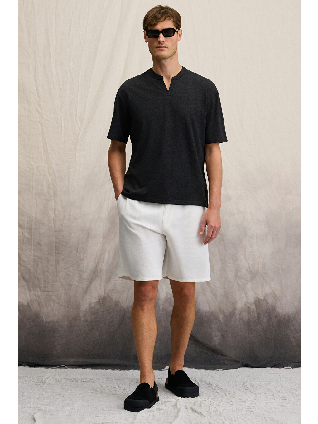 Tuomo Erkek Hakim Yaka Kısa Patlı Kısa Kollu Relaxed Fit Siyah T-shirt-1