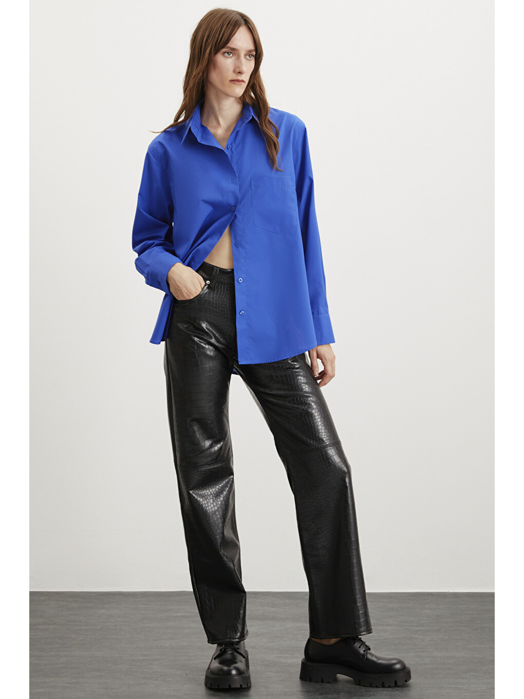 Celıa Kadın %100 Organik Pamuklu Oversize Fit Bol Kesim Tek Cepli Dokuma Lacivert Gömlek-1