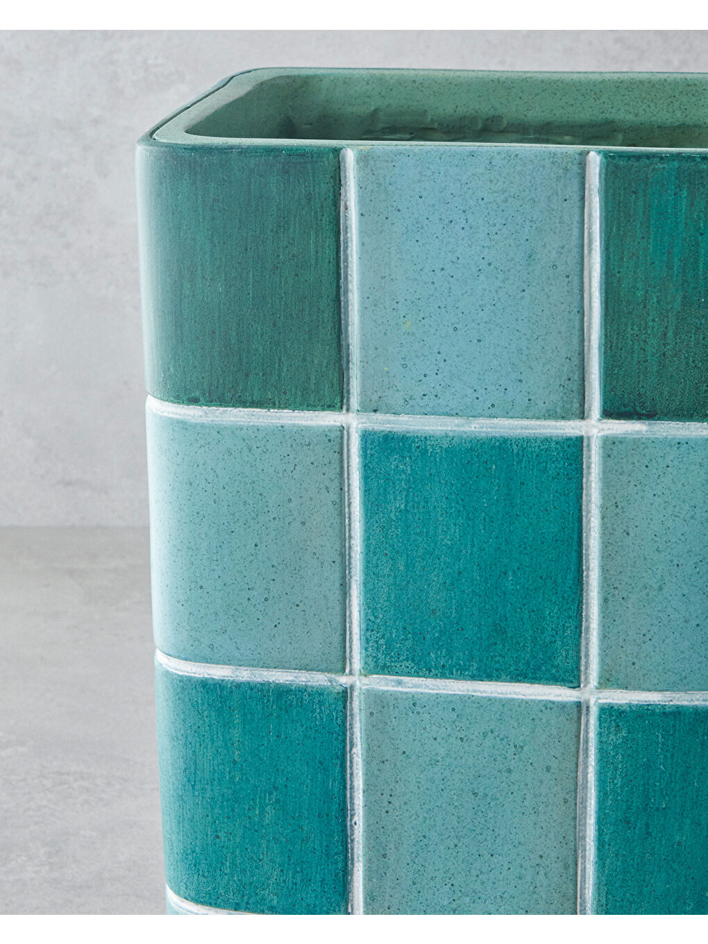 Stacia Vazo 17x19x36 cm Yeşil-1