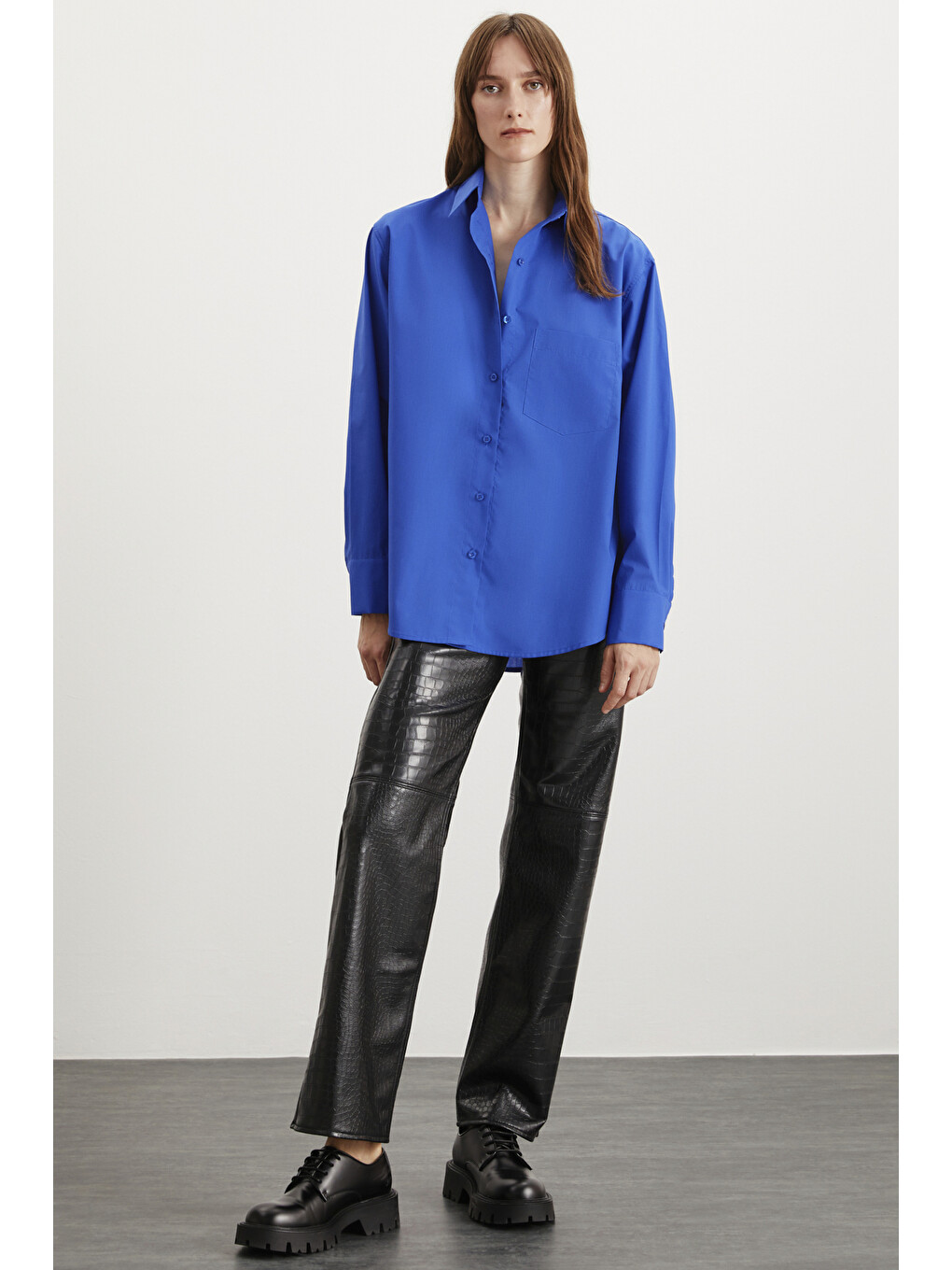 Celıa Kadın %100 Organik Pamuklu Oversize Fit Bol Kesim Tek Cepli Dokuma Lacivert Gömlek-4