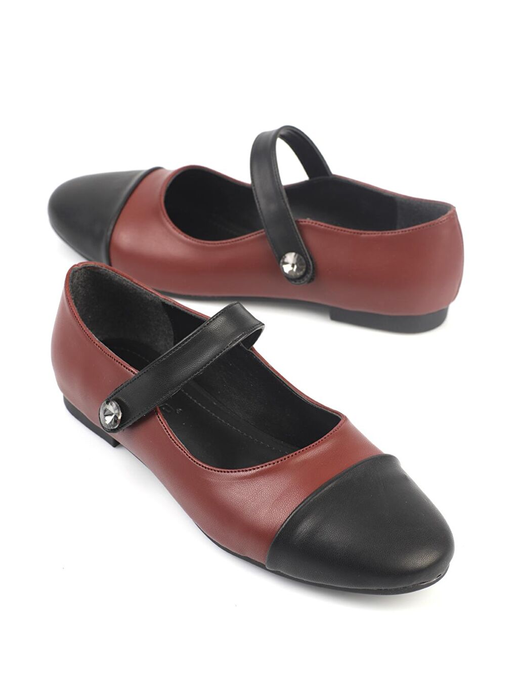 Bordo Yuvarlak Burunlu Bantlı Kadın Babet