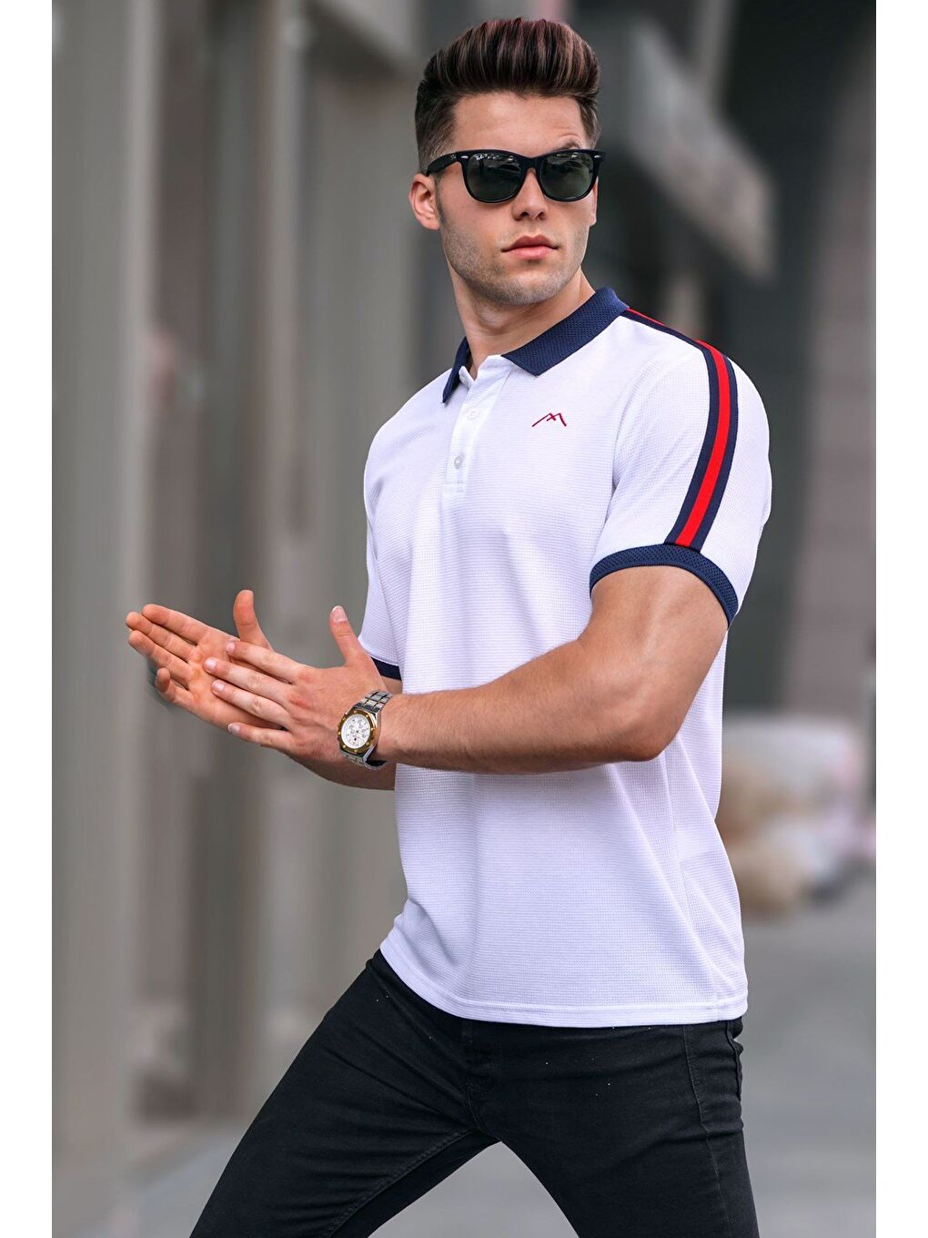 Beyaz Kol Şeritli Polo Yaka Tişört 5888