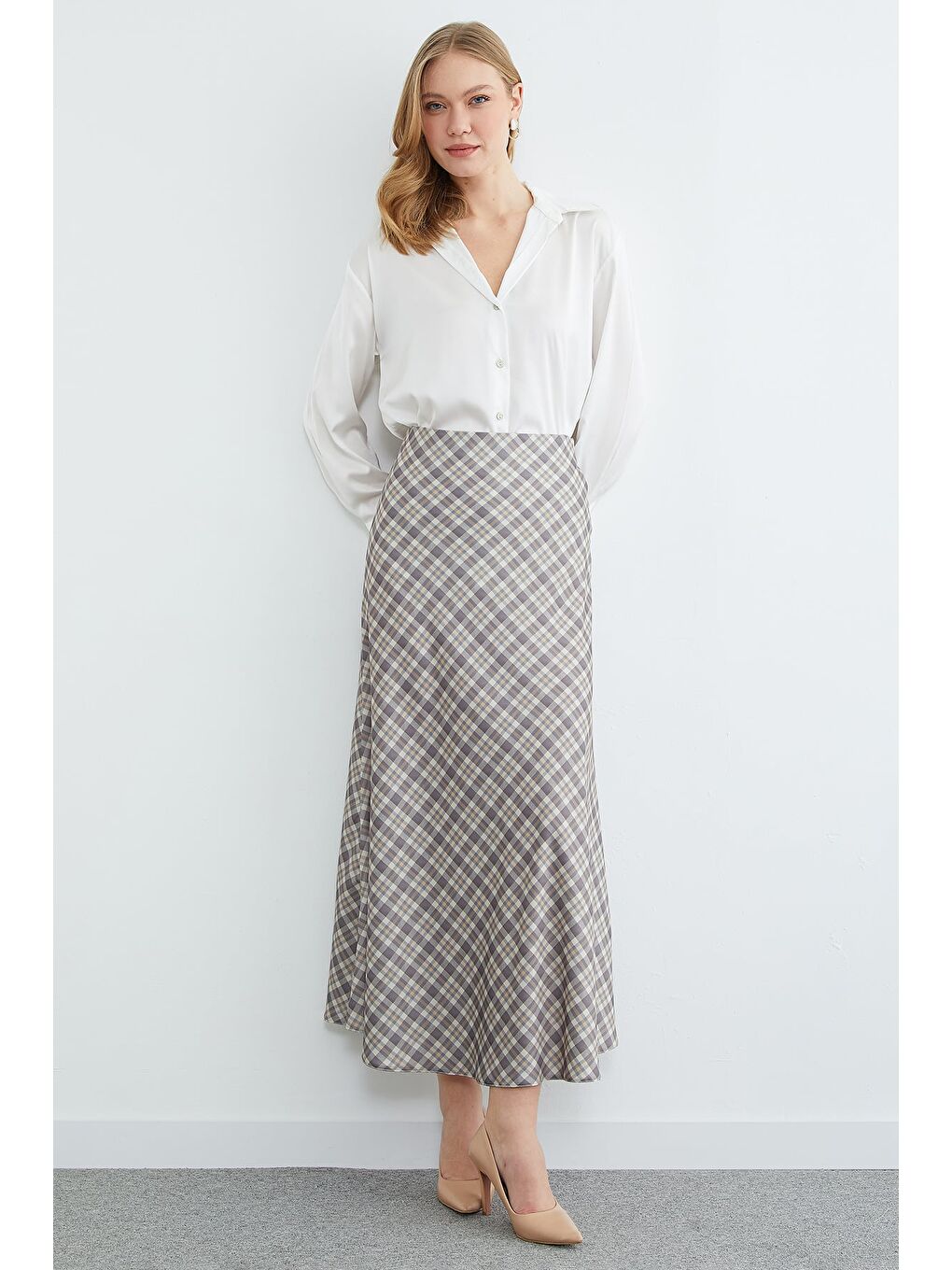 Sarı Ekose Desenli Maxi Boy Saten Etek-2