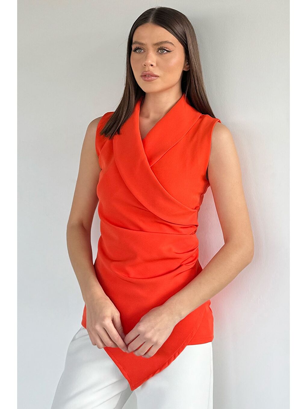 Turuncu Kadın Kruvaze Yaka Drape Detaylı Asimetrik Bluz
