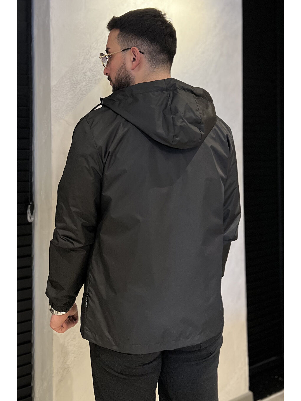 Siyah Erkek  Kapüşonlu Mevsimlik Büyük Beden Mont-2