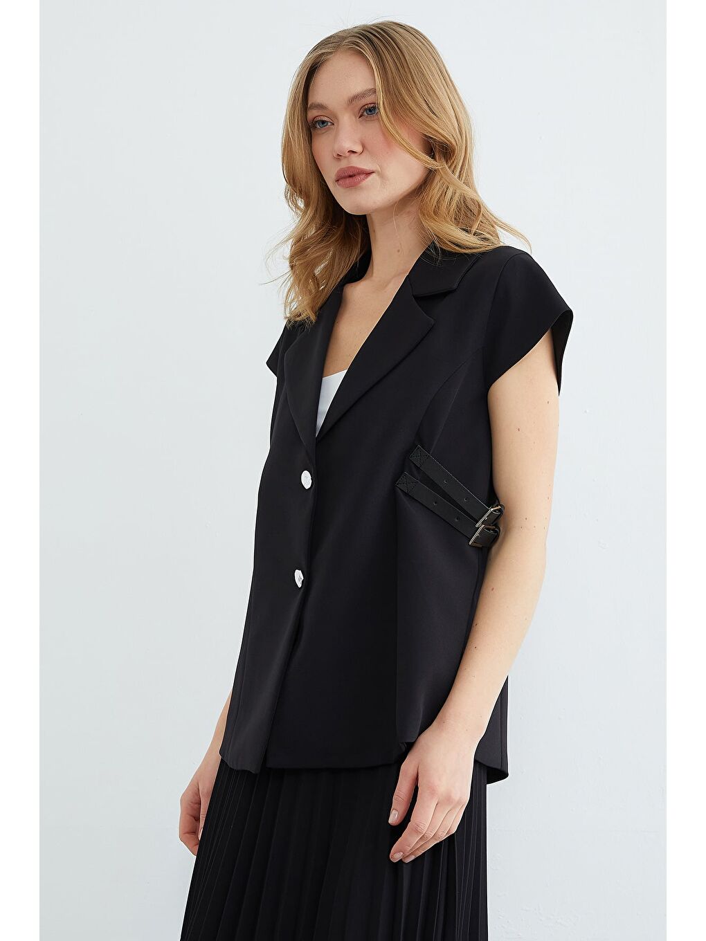 Siyah Kemer Detaylı Yelekli Etek 2 Li Takım-2