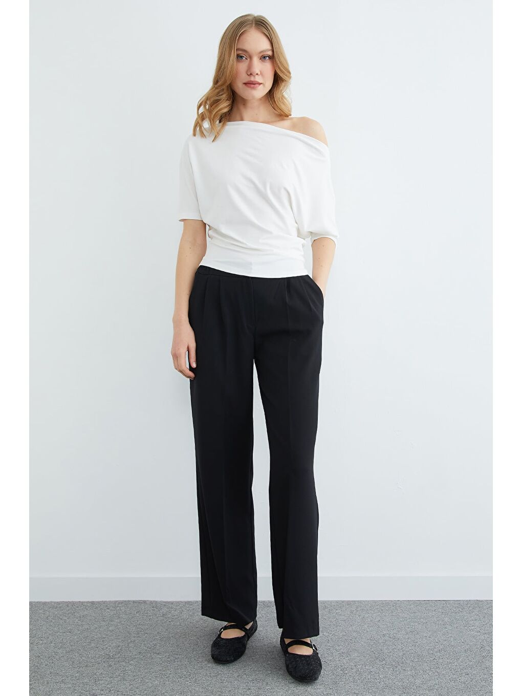 Beyaz Yarasa Kol Kayık Yaka Bluz-2