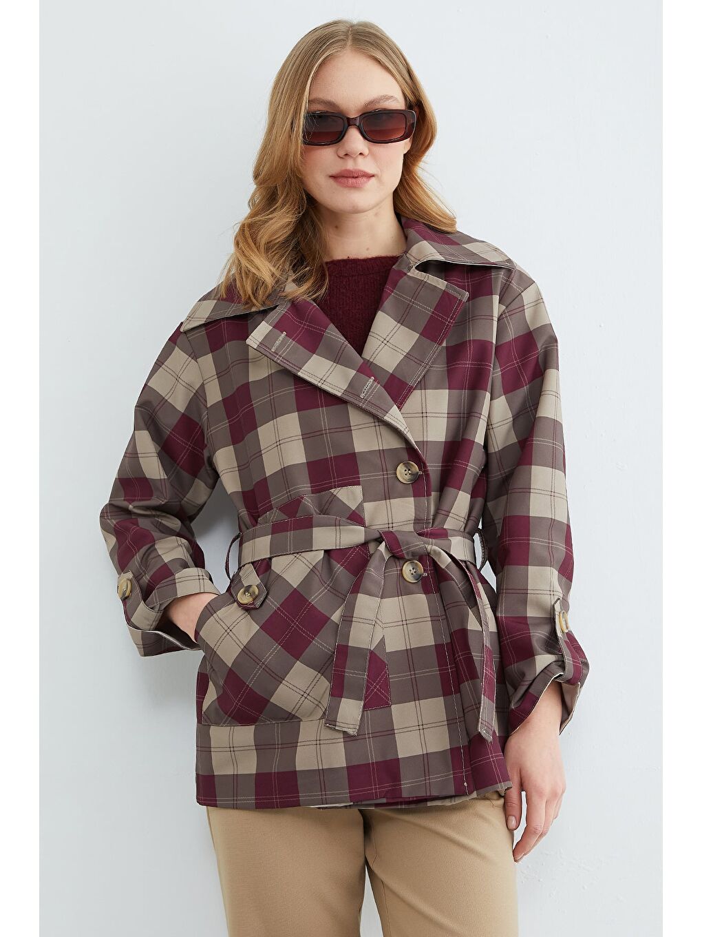 Bordo Ekose Desenli Kuşaklı Trençkot