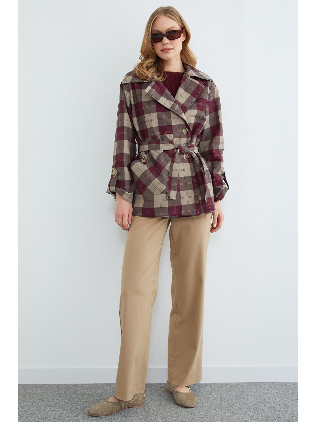 Bordo Ekose Desenli Kuşaklı Trençkot-2