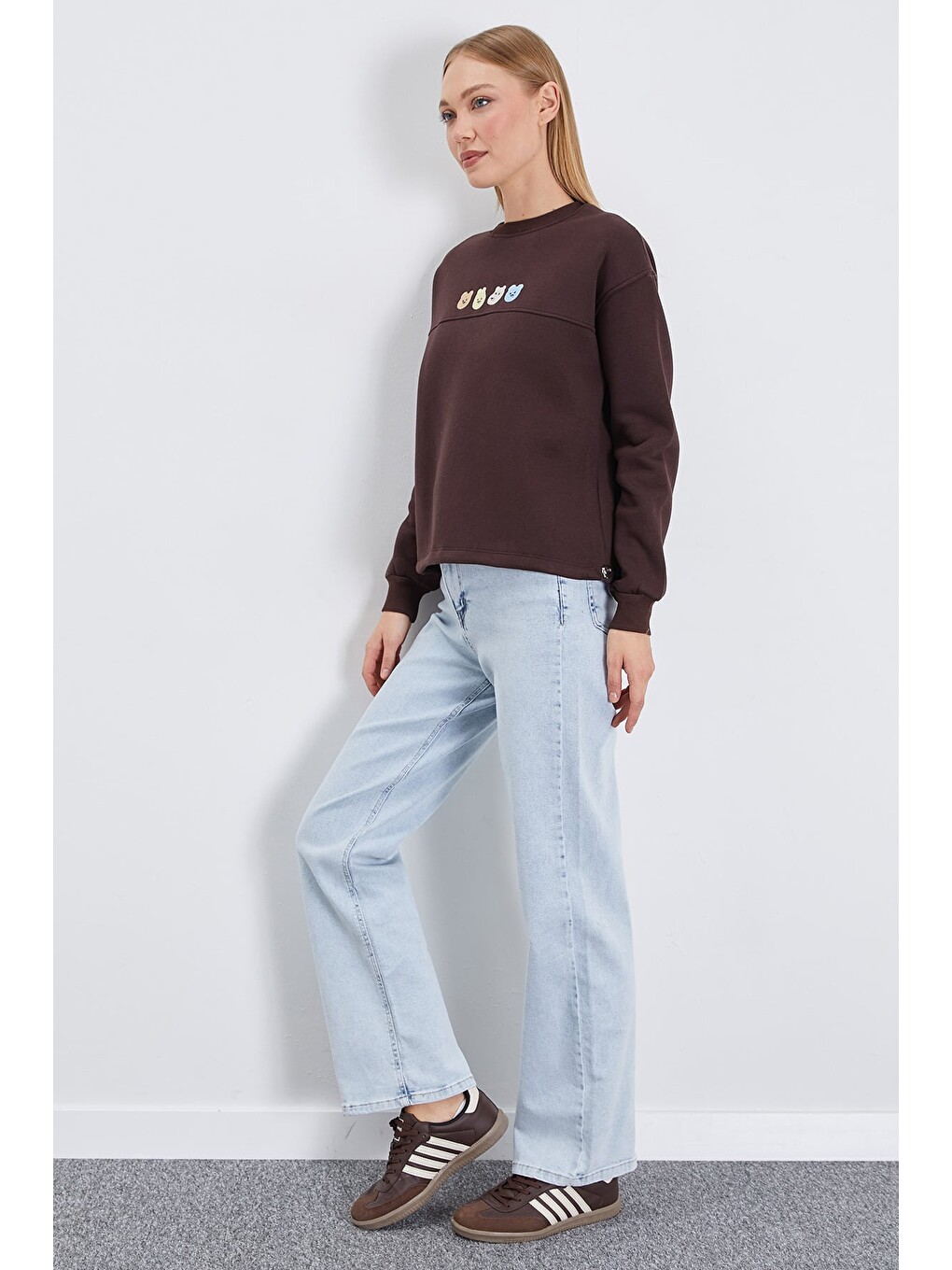 Kahverengi 3 İplik Ayıcık Nakışlı Stoperli Oversize Sweatshirt-4