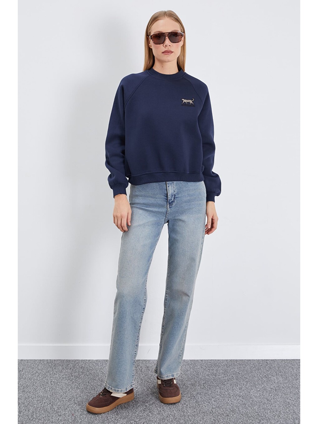 Lacivert 3 İplik Leopar Nakışlı Reglan Kol Oversize Sweatshirt-4
