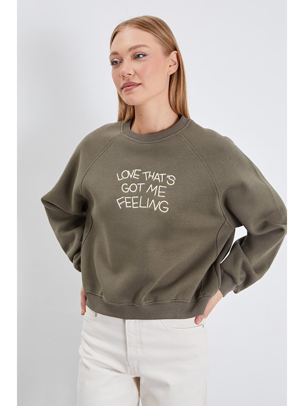 Haki 3 İplik Yazı Nakışlı Reglan Kol Oversize Sweatshirt-3