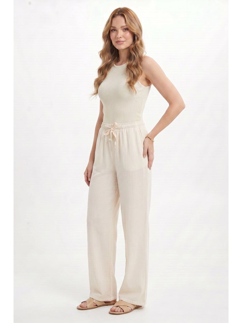 Kadın %100 Pamuk Baggy Fit Rahat Kesim Lastikli Bel Müslin Kumaş Cepli Ekru Pantolon-5