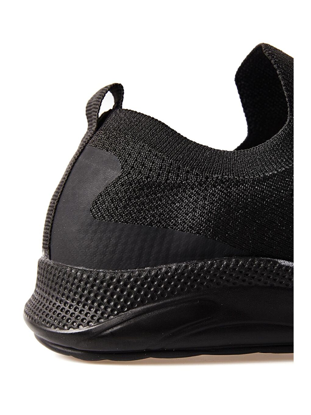 Siyah Yüksek Taban Fileli Bağcıksız Hafif Esnek Erkek Spor Ayakkabı - 89120-3