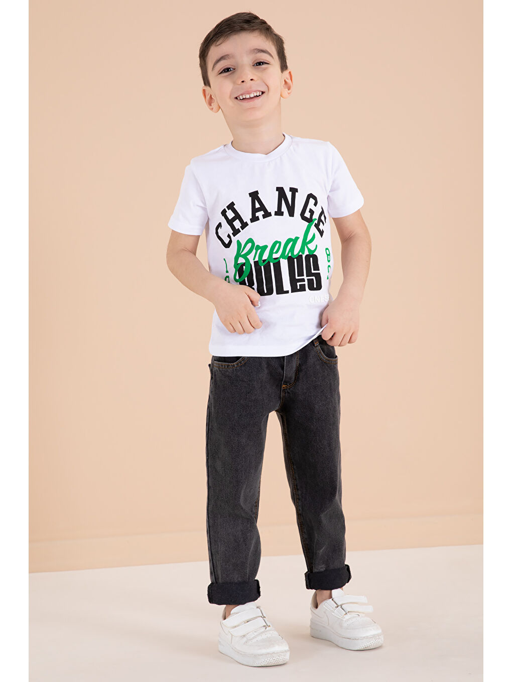 Siyah Yazı Nakışlı Ceketli 3lü Erkek Çocuk Jean Takım 20002-3