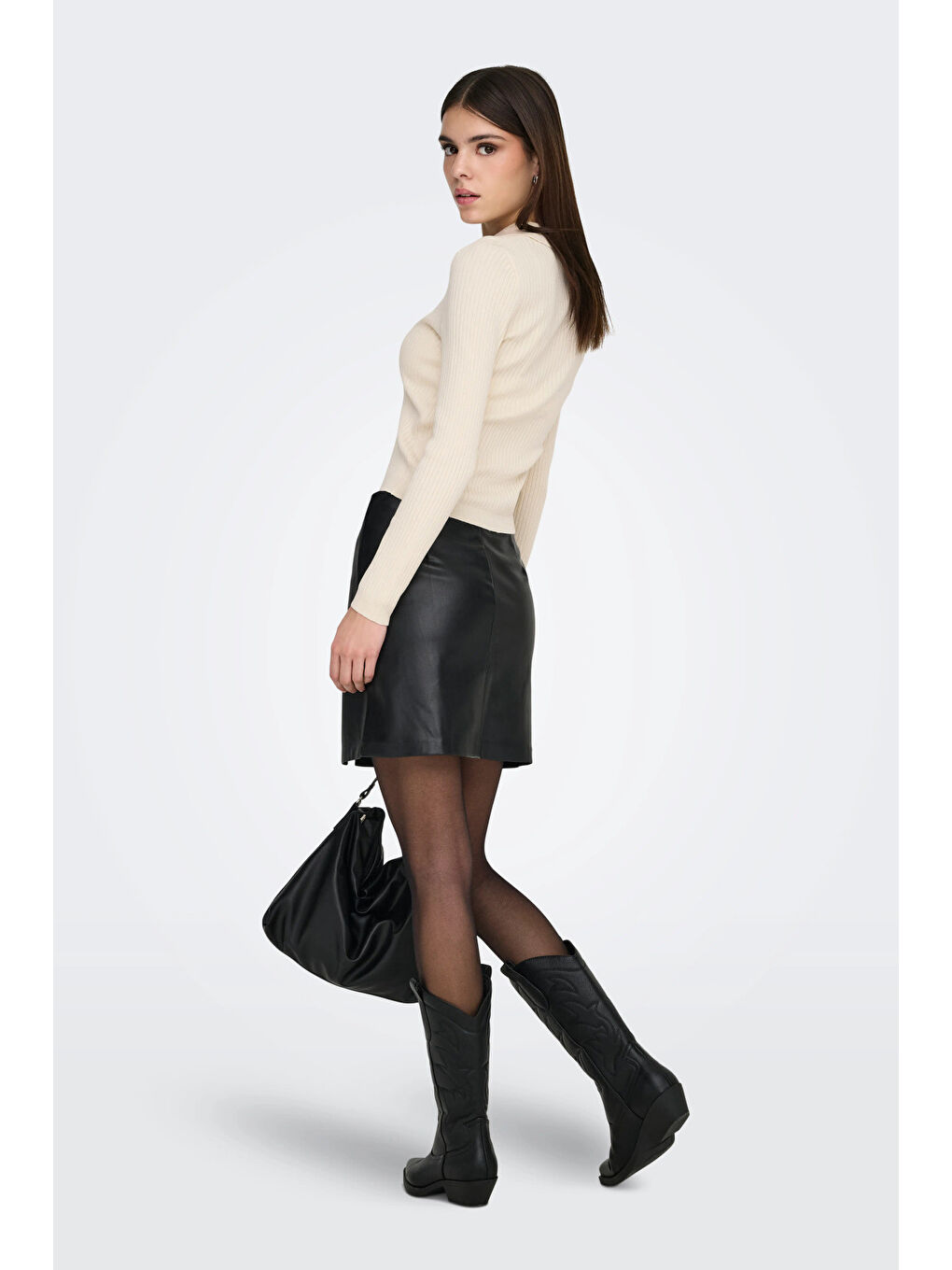 Ekru Onlkaya Regular Fit Polo Yaka Kadın T Shirt 15344841-3