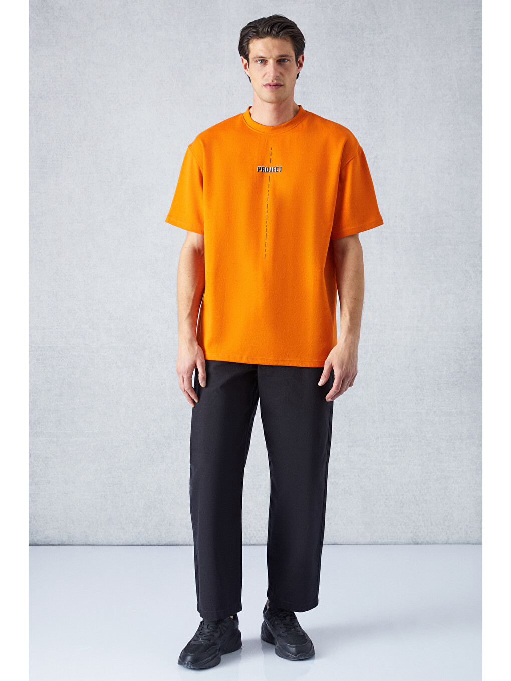 Erkek Baskı Detaylı Oversize Fit %100 Organik Pamuk Örme Bisiklet Yaka Örme Turuncu Tişört-1