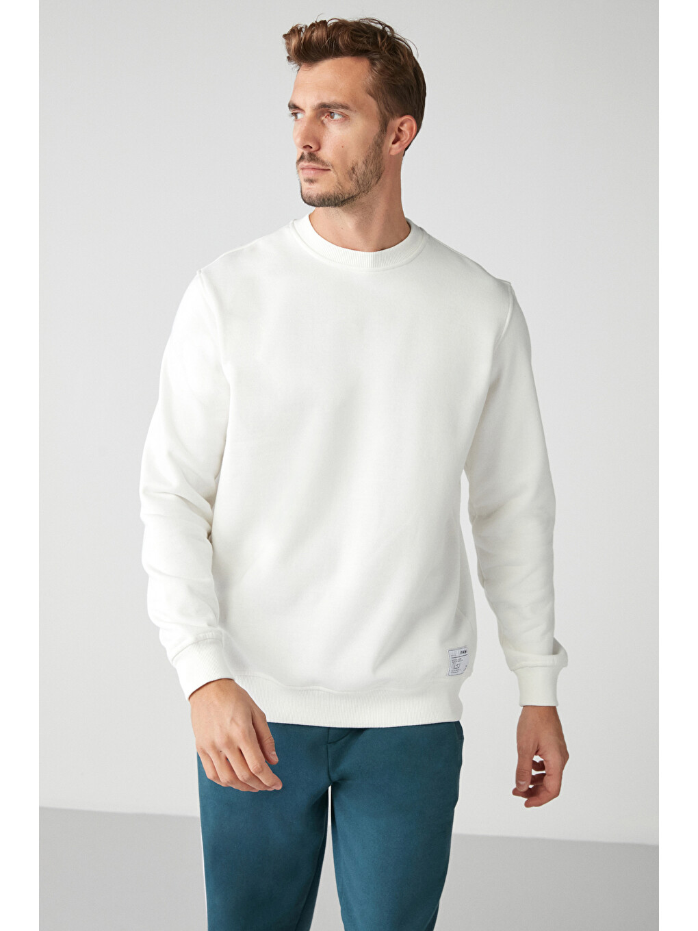 Travıs Erkek Organik Kumaşlı Yumuşacık Regular Fit Yuvarlak Yakalı Beyaz Sweatshirt