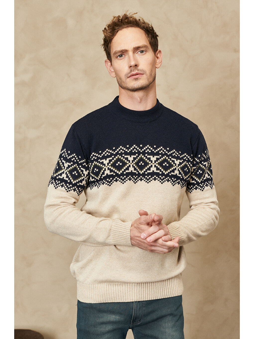 Erkek Lacivert-Bej Standart Fit Normal Kesim Yarım Balıkçı Yaka Desenli Triko Kazak