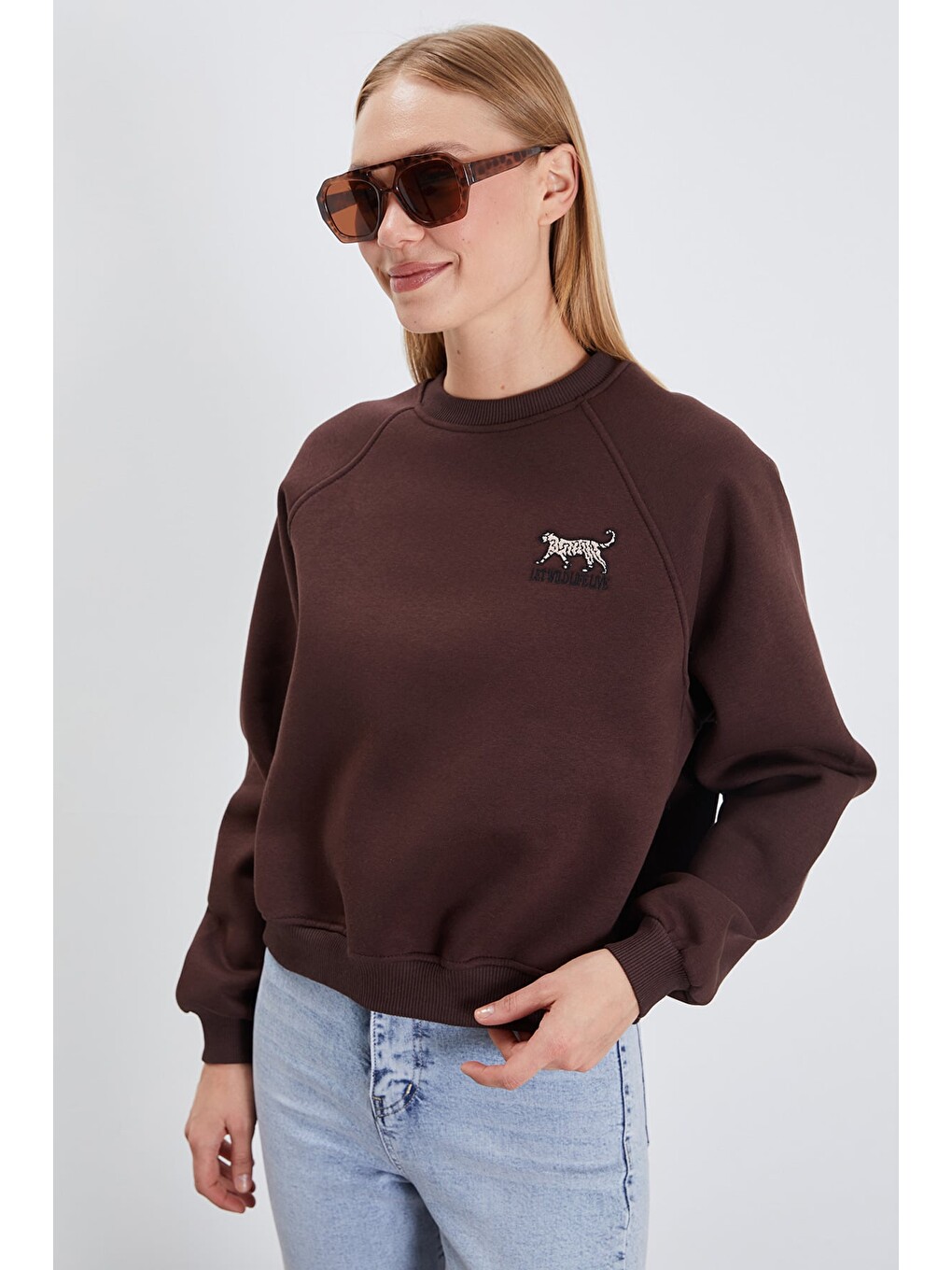 Kahverengi 3 İplik Leopar Nakışlı Reglan Kol Oversize Sweatshirt