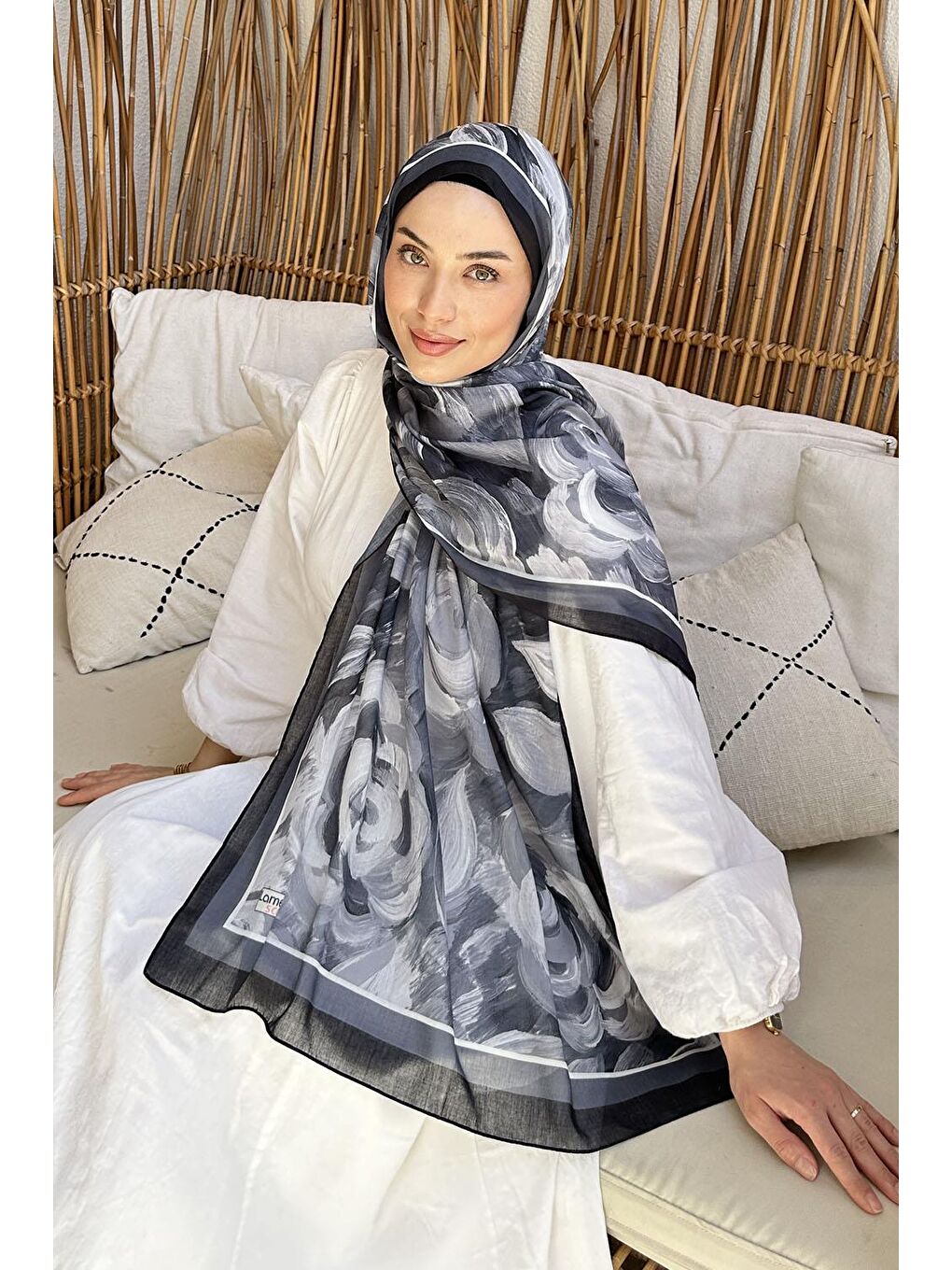 Çiçek Desen Pamuk Şal Siyah-1