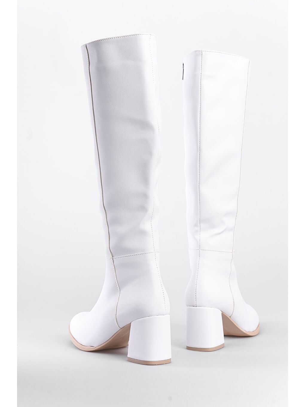 Beyaz Cathrine Oval Burunlu Yandan Fermuarlı Topuklu Kadın Çizme-3