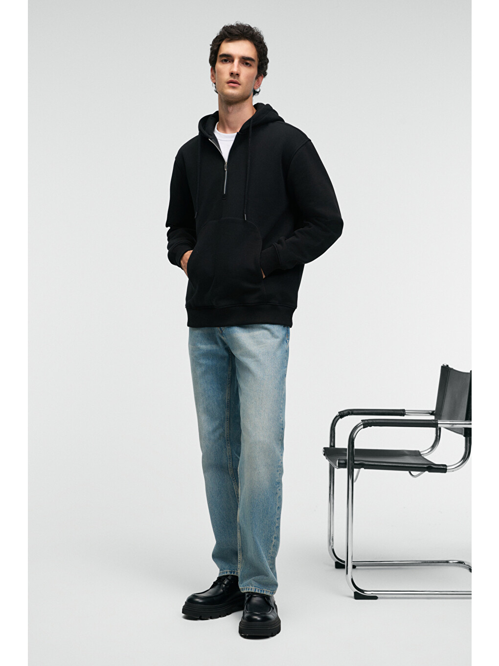 Justus Erkek Kapüşonlu Kanguru Cepli Fermuar Yakalı Siyah Sweatshirt-1
